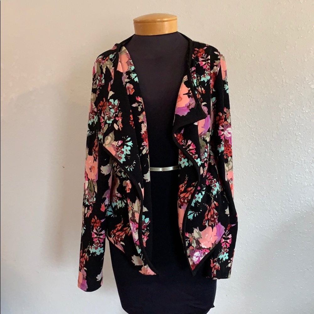Black and floral 2xl blazer.